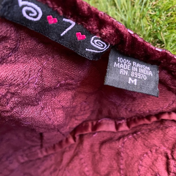 Velvet Y2K Top - Picture 12 of 15